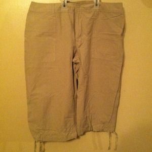 Khaki capris