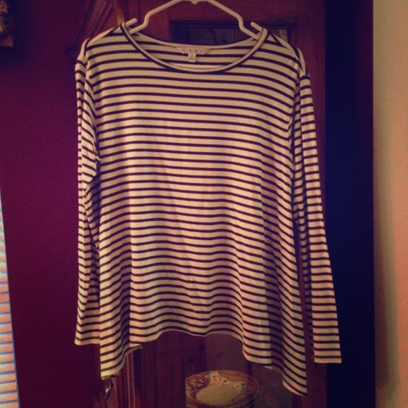 CAbi navy and white top