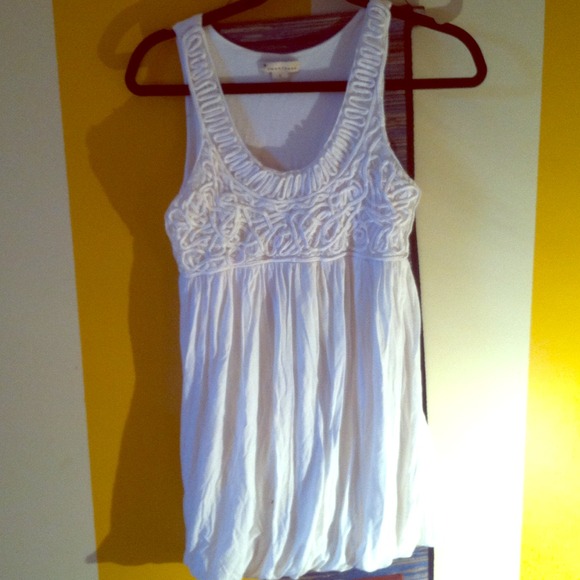 White dress/top - Picture 1 of 3
