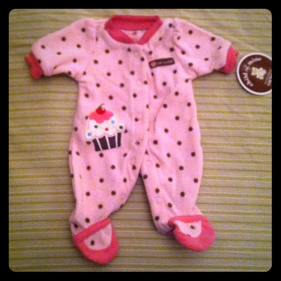 Pink polka dot cupcake sleep and play