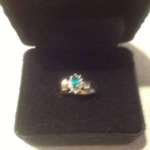 14kt yellow gold ring