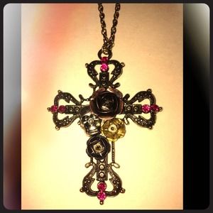 💫Reduced💫Betsey Johnson necklace