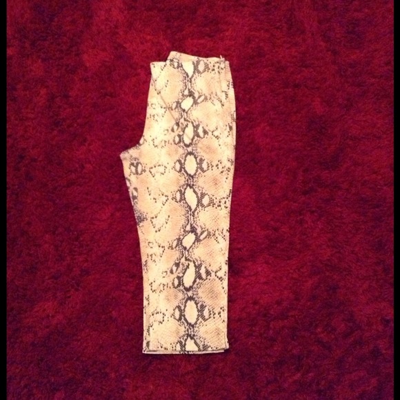 Capris - Picture 2 of 2