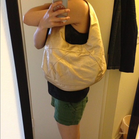 ️⛔️SOLD Gold medium sized hobo bag