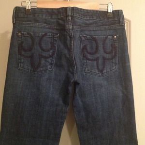 DeLUXE jeans