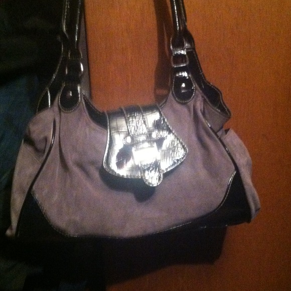 Grey &blk bag