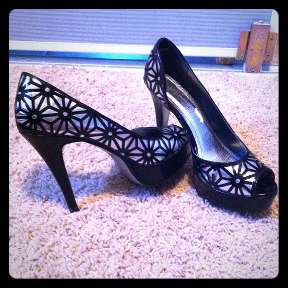 💢SOLD💢 Heels