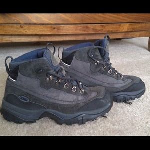 Hiking boots, great condition