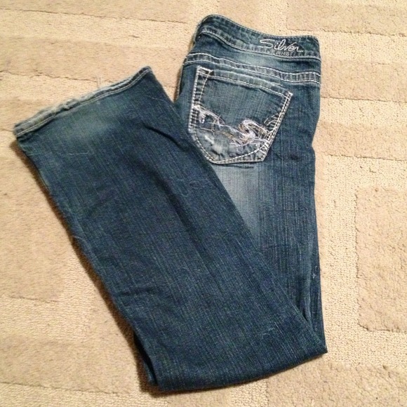 Bundle w/ Nike shoes, tank tops and Alex silvers.