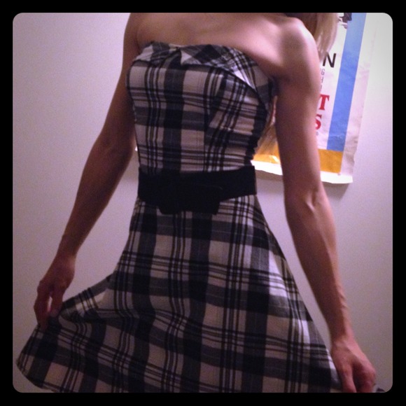 hot topic Dresses & Skirts - Retro black and white dress