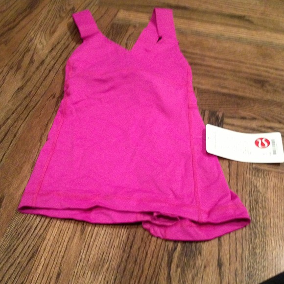 Lululemon tank top reserved!