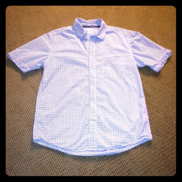 OLD NAVY BUTTON DOWN PLAID SHIRT!!