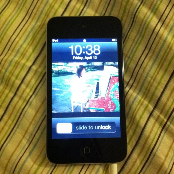 I pod 4 - Picture 2 of 2