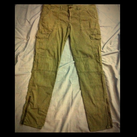 American Eagle Outfitters Pants - American Eagle Cargo Pants!