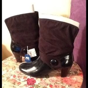Cute black bootie boots size 6