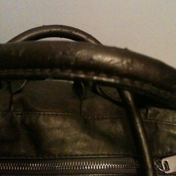 PRICE LOWERED! Steve Madden ruffle purse - Picture 2 of 2