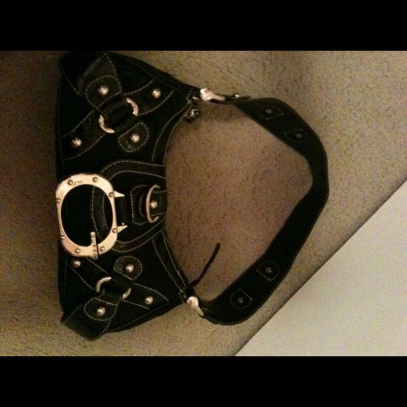 Black Guess hand bag! - Picture 2 of 3