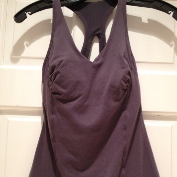 Lululemon gray tank- don't know the name!