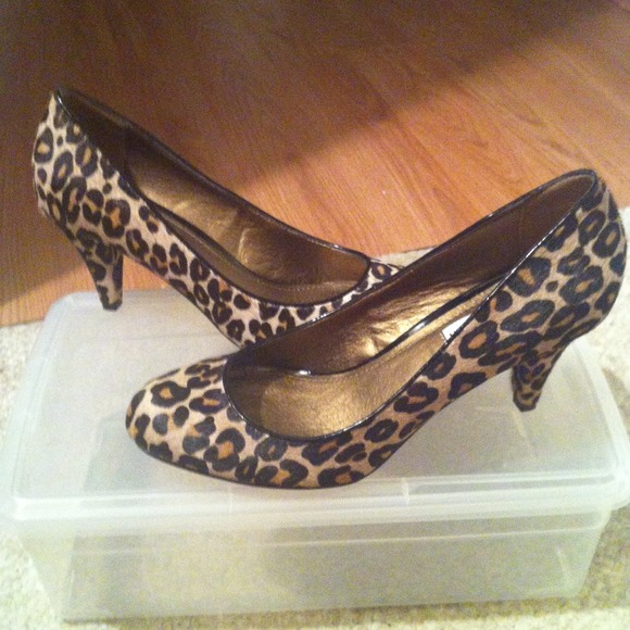 Steve Madden mohair kitten heels