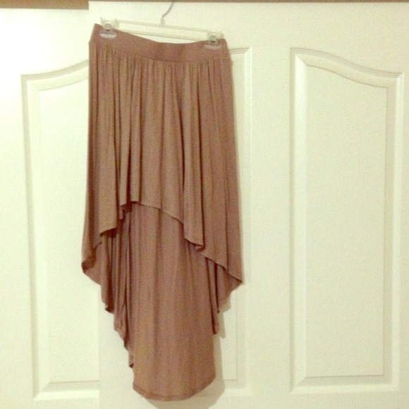 🔻REDUCED🔻Tan high low skirt