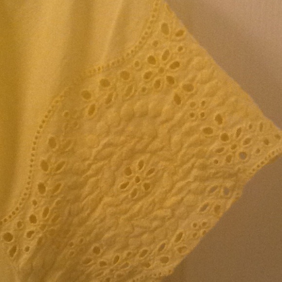 SOLD-Yellow Maternity top - Picture 3 of 3