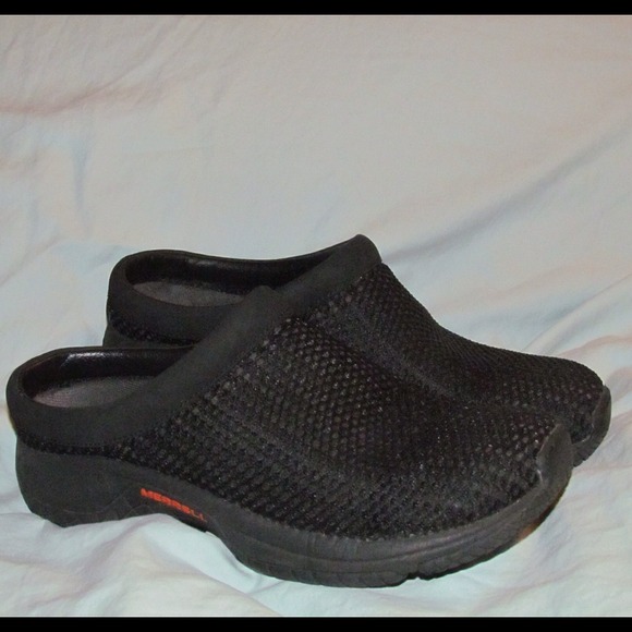 Merrell black mesh clogs