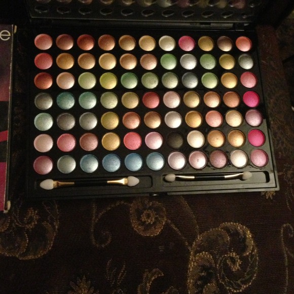 🔥Reduce🔥77 color eyeshadow