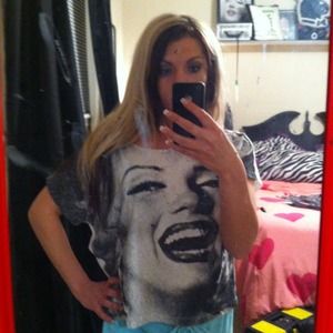 Marilyn Monroe top