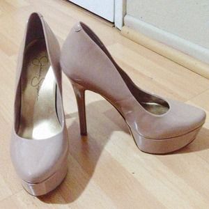 Jessica Simpson Nude Pumps