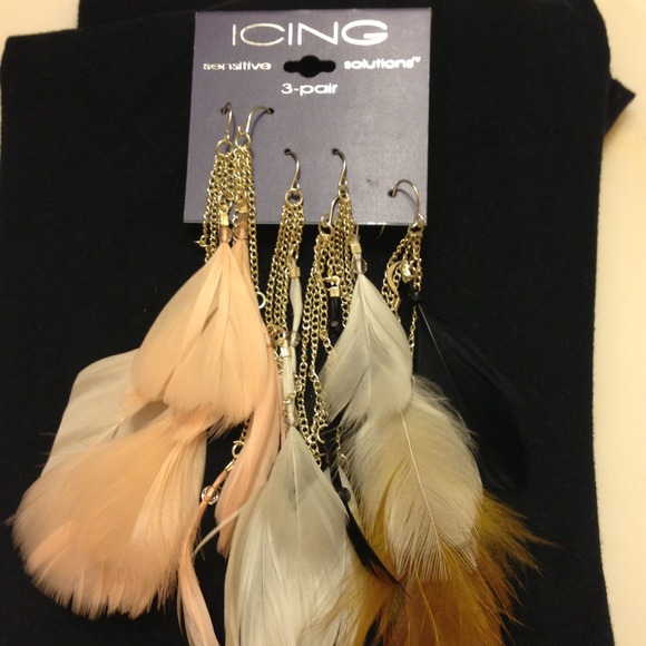 3 pairs of earrings