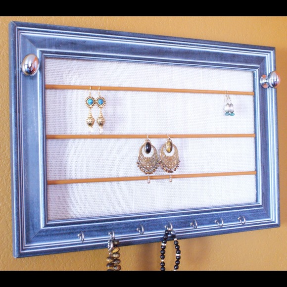 Jewelry frame organizer