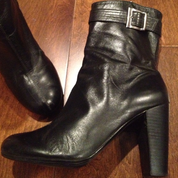 GUESS by Marciano black leather ankle boots - Picture 2 of 4