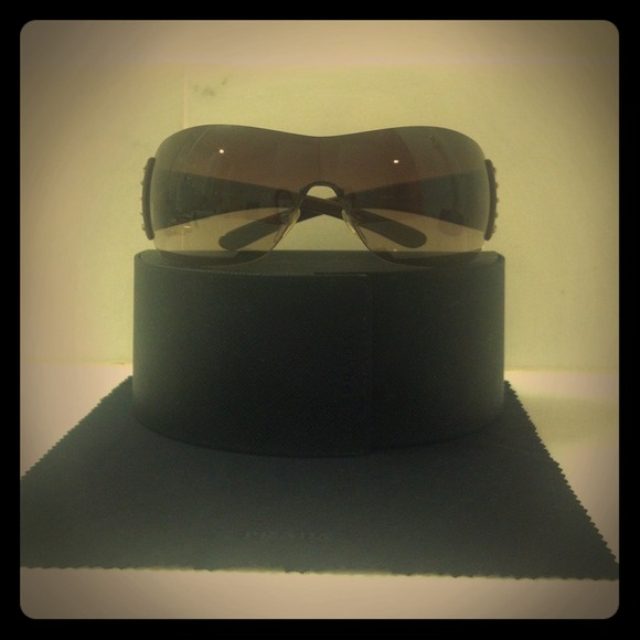 SOLD❗Authentic Prada Sunglasses