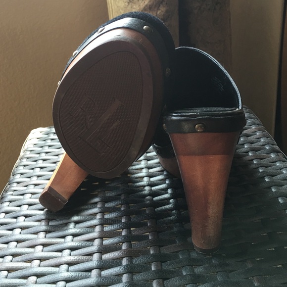🎉✨HOST PICK✨🎉 12/2 Ralph Lauren Clog - Picture 4 of 4