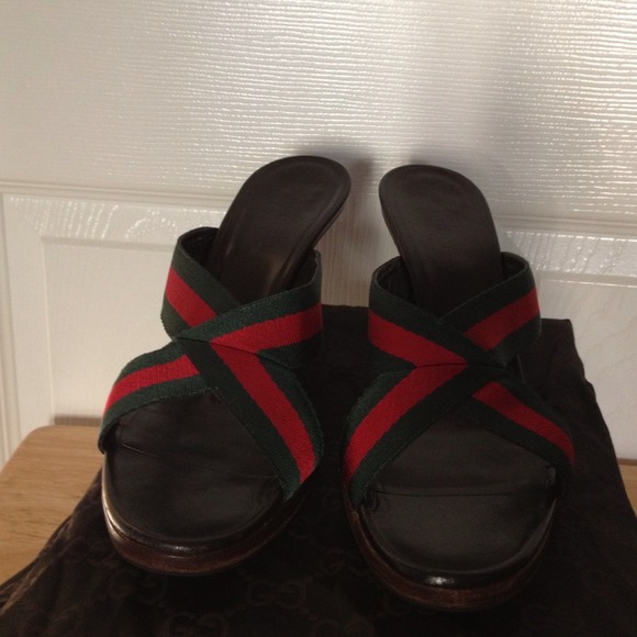 Gucci - Picture 2 of 4