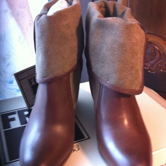 Sold sold sold Frye booties size 7.5