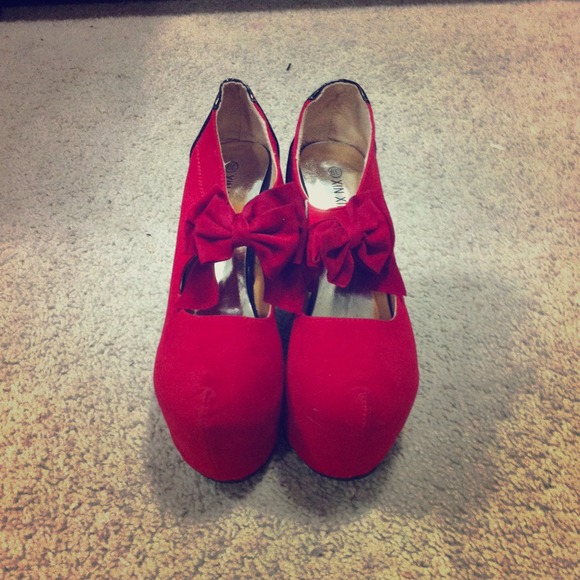 RESERVED! Bow bootie wedges!!