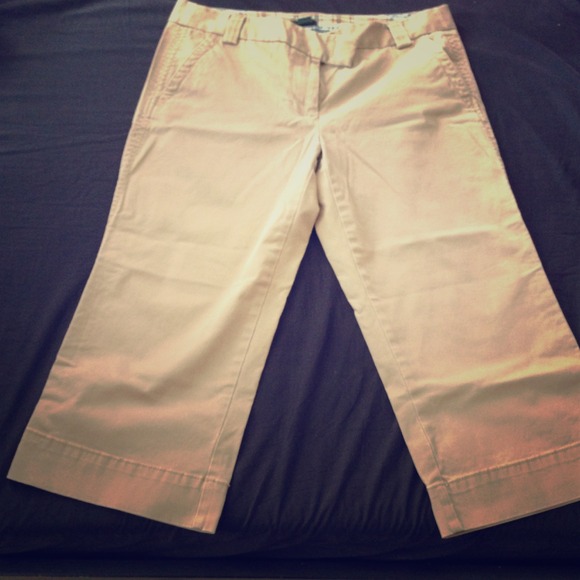 J Crew cropped kakis size 8 favorite fit!