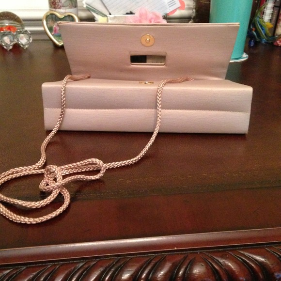 Clutch - Picture 2 of 2