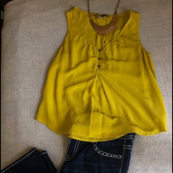 Yellow Top 100% polyester & Jeans - Picture 1 of 4
