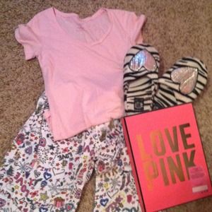 VS PINK Christmas pj set!