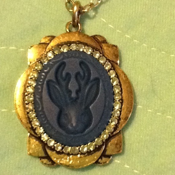 Original “VERA WANG”. = Necklace and earrings - Picture 2 of 4