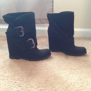 Mia Wedge Uma booties