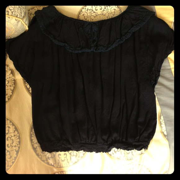 Black off the shoulder pilgrim top