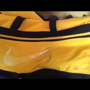 Nike duffle bag extra lg