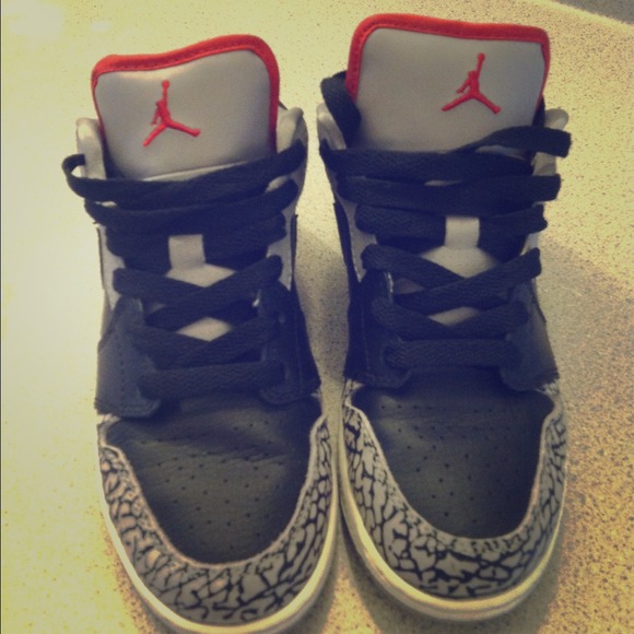 Jordan (retros) size 4.5