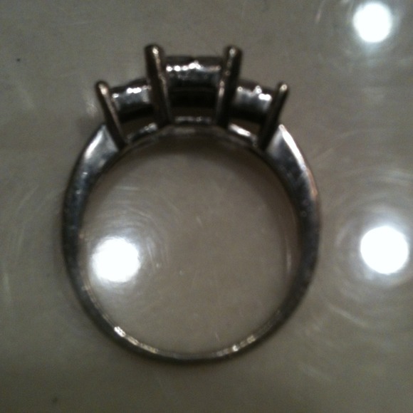 ~Price Reduction~ Diamond wedding ring - Picture 2 of 4