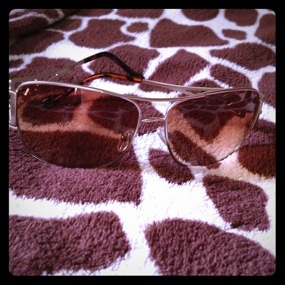 Jessica Simpson sunglasses