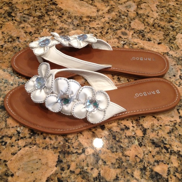 🚫Sold. Adorable summer flip-flops! - Picture 2 of 2
