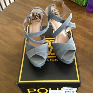 JUST Reduced! brand new! Pour la Victoire platform